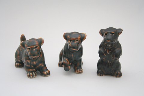 Hunde brun glasur, Knud Kyhn, Royal Copenhagen