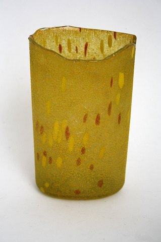 Gul Chicko vase, Kosta Boda